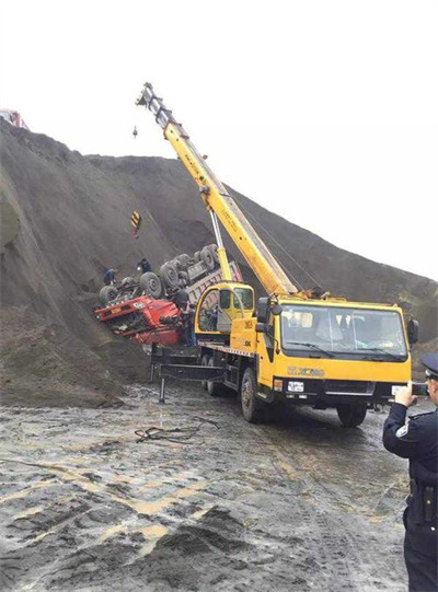 嘉峪关上犹道路救援